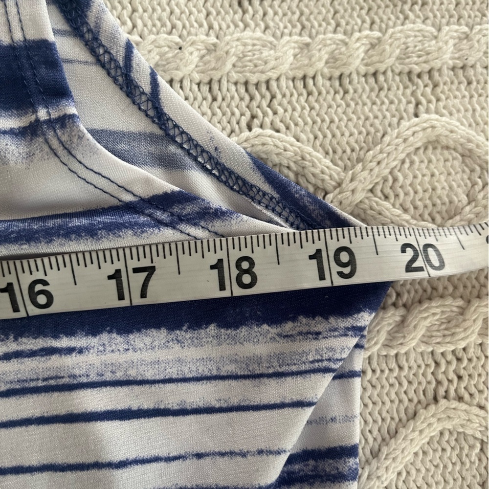 Susan Lawrence Striped Blue and White Women's Top size Large - Picture 12 of 13